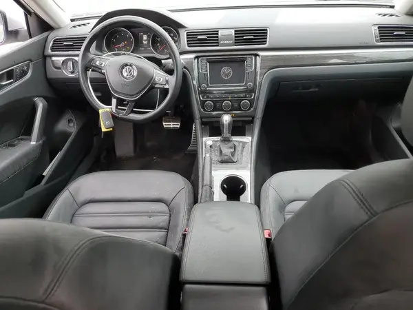 1VWCA7A35JC041572 2018 VOLKSWAGEN PASSAT - Image 8