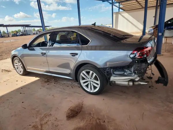 1VWCA7A35JC042785 2018 VOLKSWAGEN PASSAT - Image 2