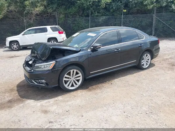1VWCA7A36JC010783 2018 VOLKSWAGEN PASSAT - Image 2