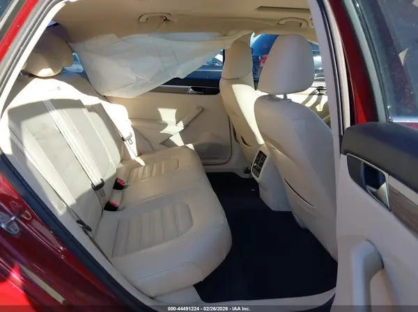 1VWCA7A36JC025493 2018 VOLKSWAGEN PASSAT - Image 8