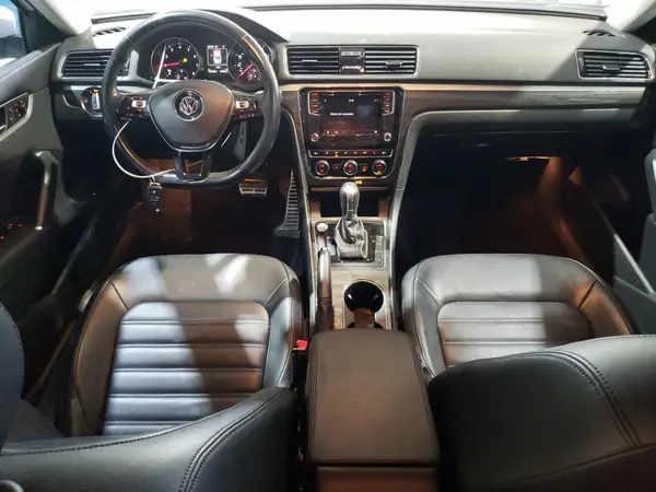 1VWCA7A37JC001011 2018 VOLKSWAGEN PASSAT - Image 8