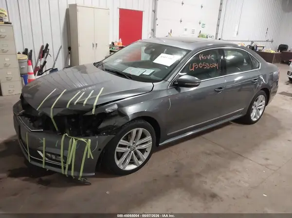 1VWCA7A37JC009626 2018 VOLKSWAGEN PASSAT - Image 2