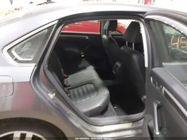 1VWCA7A37JC009626 2018 VOLKSWAGEN PASSAT - Image 8