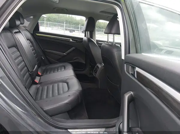 1VWCA7A38JC019713 2018 VOLKSWAGEN PASSAT - Image 8