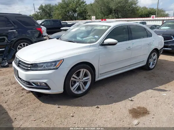 1VWCA7A39JC016433 2018 VOLKSWAGEN PASSAT - Image 2