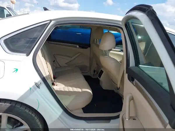 1VWCA7A39JC016433 2018 VOLKSWAGEN PASSAT - Image 8