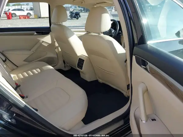 1VWCA7A3XJC001004 2018 VOLKSWAGEN PASSAT - Image 8