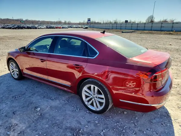 1VWCA7A3XJC044614 2018 VOLKSWAGEN PASSAT - Image 2