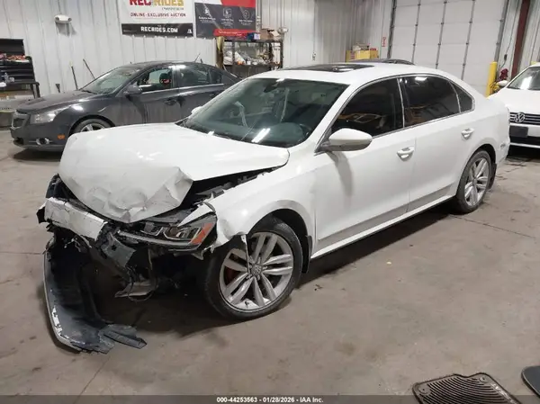 1VWCM7A30GC013145 2016 VOLKSWAGEN PASSAT - Image 2