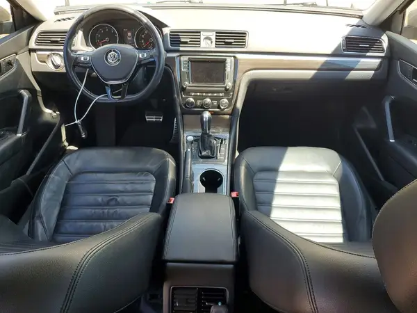 1VWCM7A30GC016045 2016 VOLKSWAGEN PASSAT - Image 8