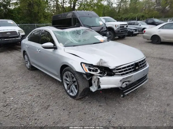 1VWCM7A30HC060919 2017 VOLKSWAGEN PASSAT - Image 1