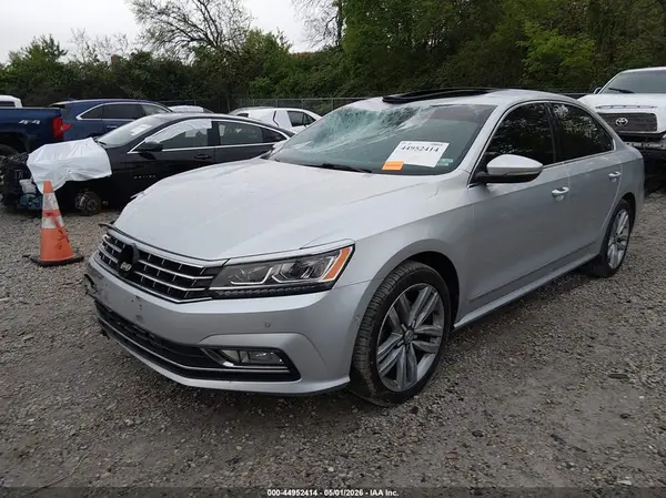 1VWCM7A30HC060919 2017 VOLKSWAGEN PASSAT - Image 2