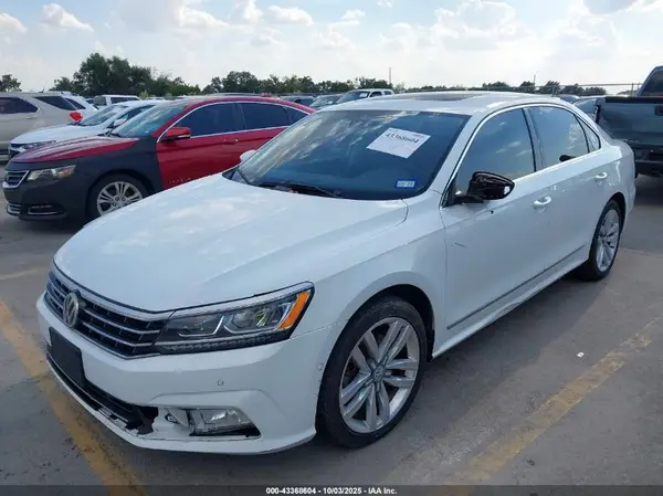1VWCM7A31GC037874 2016 VOLKSWAGEN PASSAT - Image 2