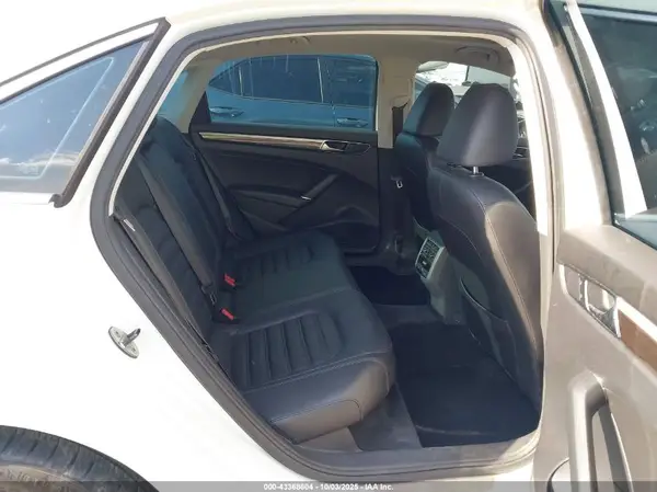 1VWCM7A31GC037874 2016 VOLKSWAGEN PASSAT - Image 8