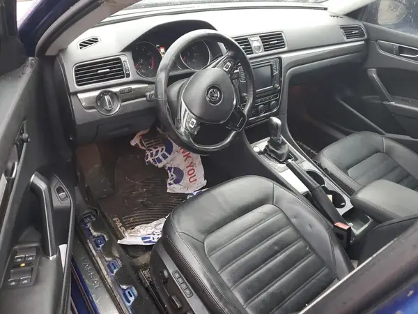 1VWCM7A32HC067225 2017 VOLKSWAGEN PASSAT - Image 8