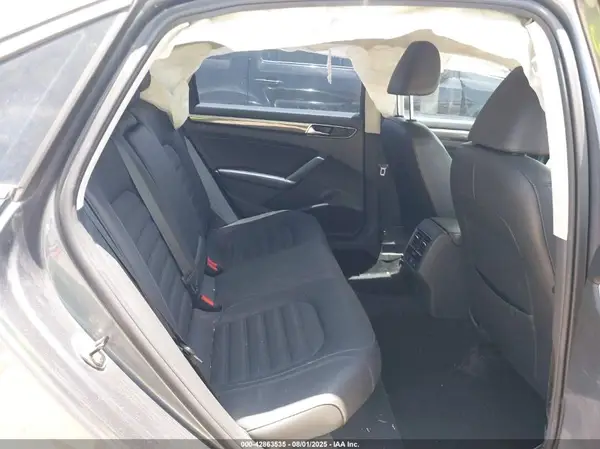 1VWCM7A32HC079018 2017 VOLKSWAGEN PASSAT - Image 8