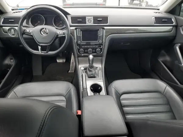 1VWCM7A32HC081965 2017 VOLKSWAGEN PASSAT - Image 8