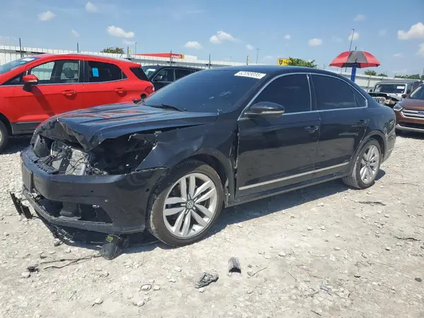 1VWCM7A33HC062485 2017 VOLKSWAGEN PASSAT - Image 1