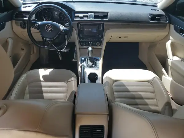 1VWCM7A33HC062485 2017 VOLKSWAGEN PASSAT - Image 8