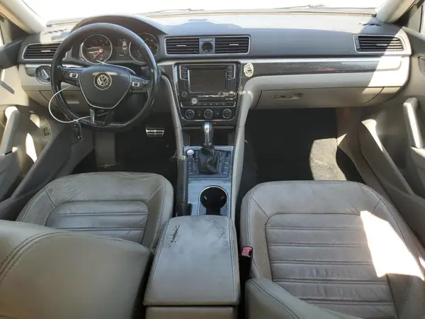 1VWCM7A34GC061764 2016 VOLKSWAGEN PASSAT - Image 8