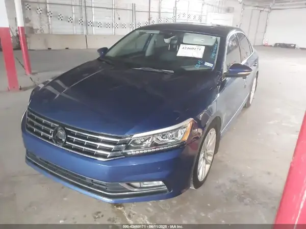 1VWCM7A34HC035408 2017 VOLKSWAGEN PASSAT - Image 2
