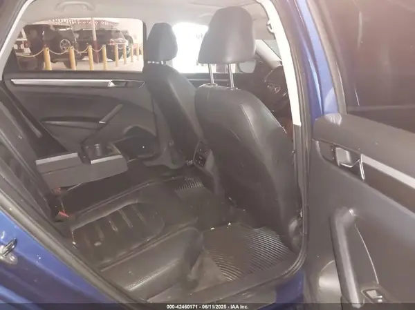 1VWCM7A34HC035408 2017 VOLKSWAGEN PASSAT - Image 8