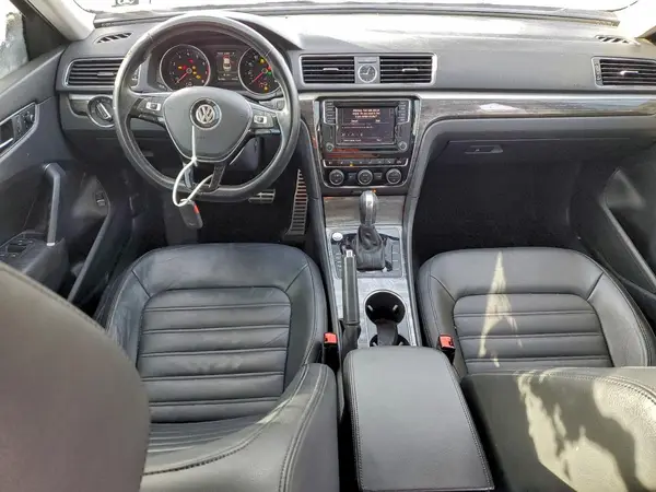 1VWCM7A34HC081448 2017 VOLKSWAGEN PASSAT - Image 8