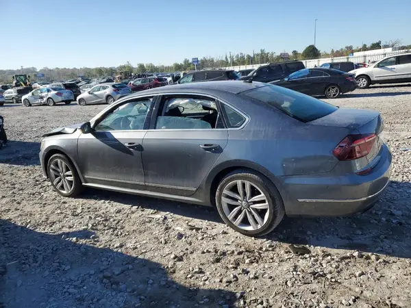 1VWCM7A34HC082437 2017 VOLKSWAGEN PASSAT - Image 2