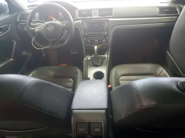 1VWCM7A35GC049204 2016 VOLKSWAGEN PASSAT - Image 8