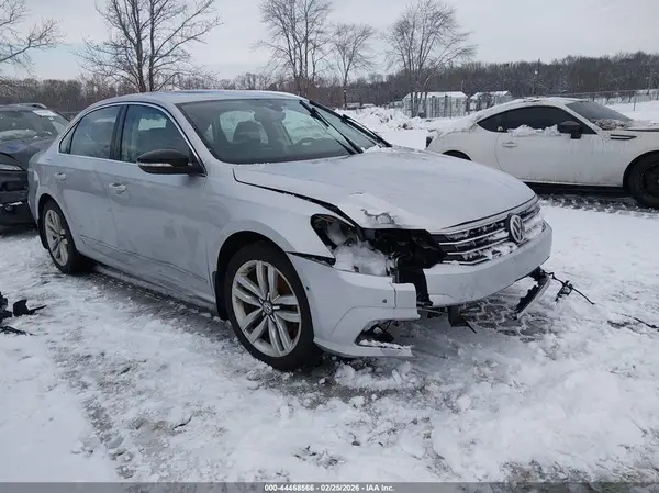 1VWCM7A35GC052569 2016 VOLKSWAGEN PASSAT - Image 1