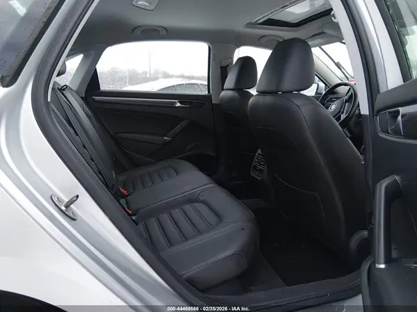 1VWCM7A35GC052569 2016 VOLKSWAGEN PASSAT - Image 8