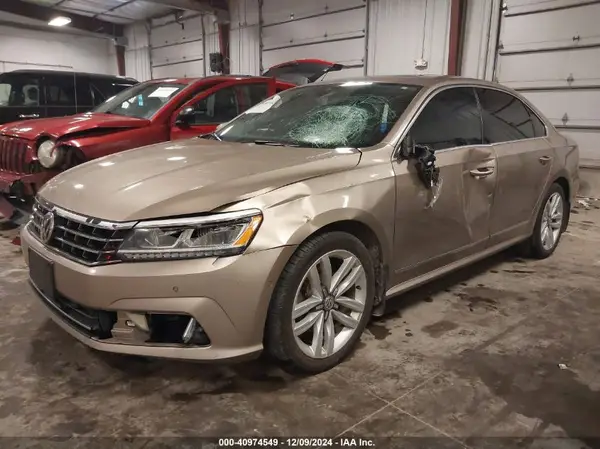 1VWCM7A35HC043100 2017 VOLKSWAGEN PASSAT - Image 2