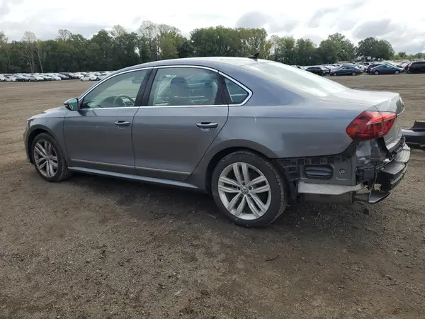 1VWCM7A36JC013285 2018 VOLKSWAGEN PASSAT - Image 2