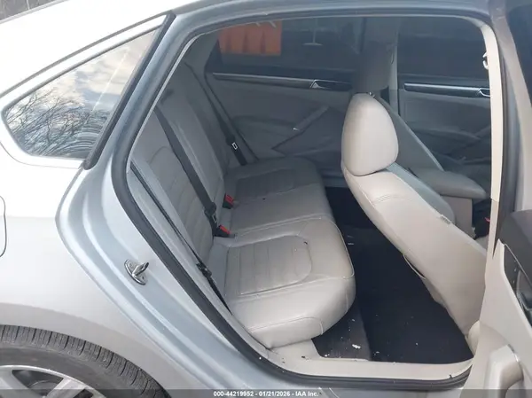 1VWCM7A37GC066134 2016 VOLKSWAGEN PASSAT - Image 8