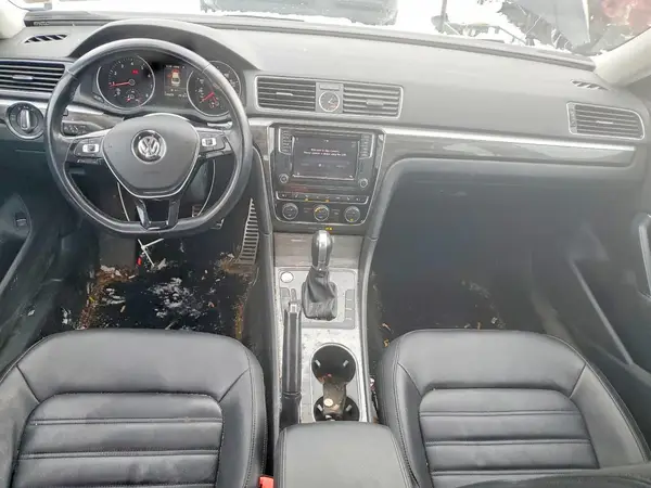 1VWCM7A37HC058665 2017 VOLKSWAGEN PASSAT - Image 8
