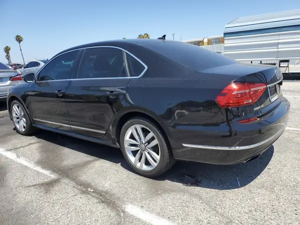 1VWCM7A38GC009022 2016 VOLKSWAGEN PASSAT - Image 2