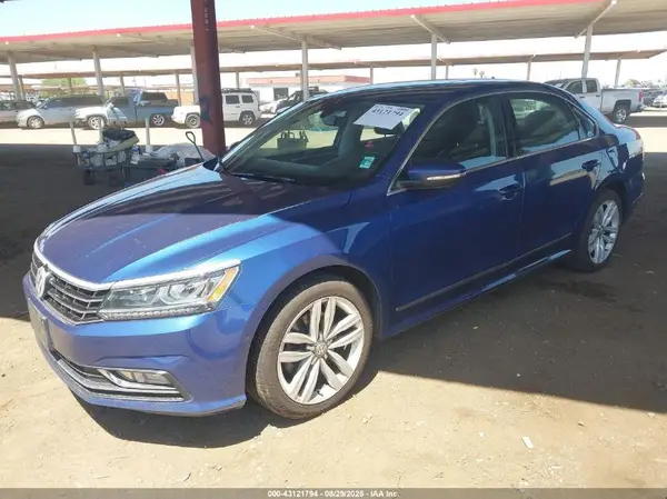 1VWCM7A38GC015810 2016 VOLKSWAGEN PASSAT - Image 2