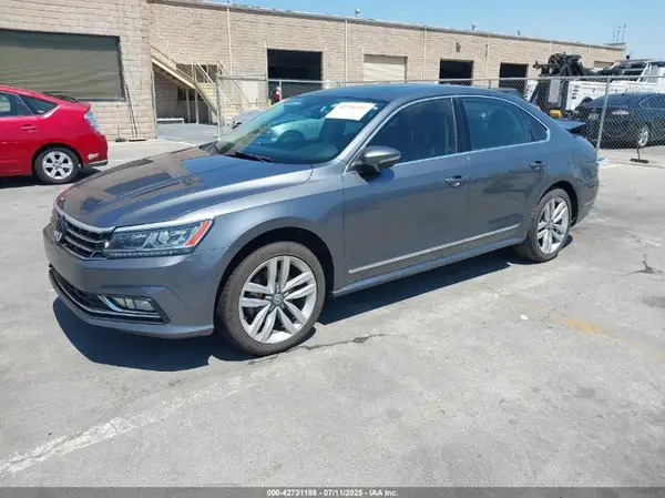 1VWCM7A38GC053246 2016 VOLKSWAGEN PASSAT - Image 2