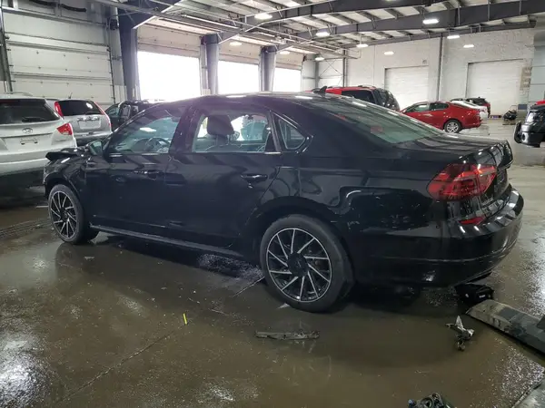 1VWCM7A38HC036173 2017 VOLKSWAGEN PASSAT - Image 2