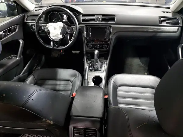 1VWCM7A38HC036173 2017 VOLKSWAGEN PASSAT - Image 8