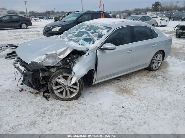1VWCM7A38HC036318 2017 VOLKSWAGEN PASSAT - Image 2