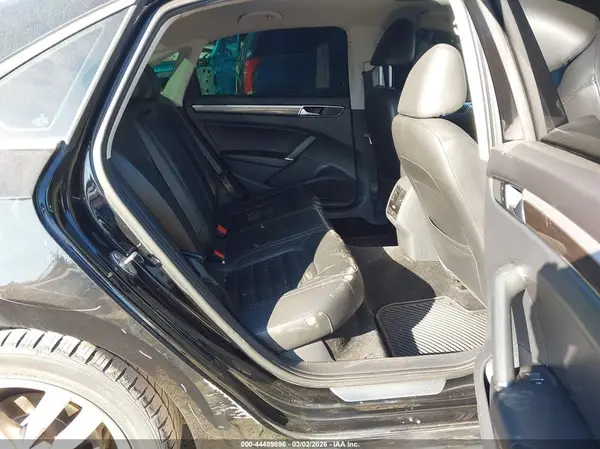 1VWCM7A39GC008607 2016 VOLKSWAGEN PASSAT - Image 8