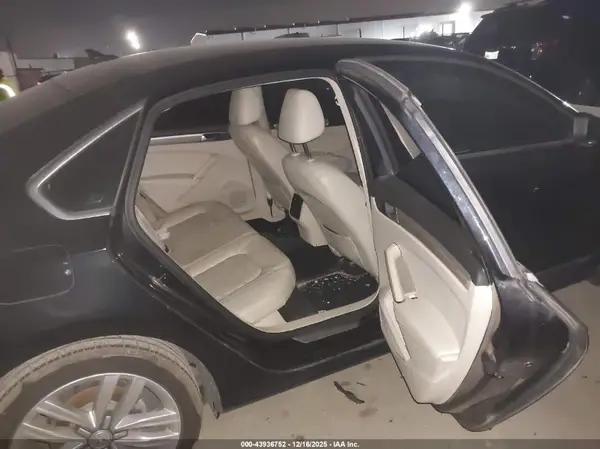 1VWCM7A39HC036361 2017 VOLKSWAGEN PASSAT - Image 8