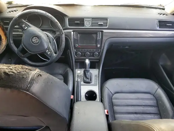 1VWCM7A39HC086581 2017 VOLKSWAGEN PASSAT - Image 8
