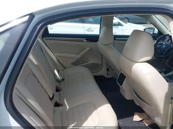 1VWCM7A3XGC019728 2016 VOLKSWAGEN PASSAT - Image 8