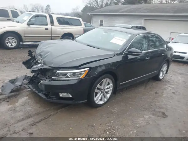 1VWCM7A3XHC055307 2017 VOLKSWAGEN PASSAT - Image 2