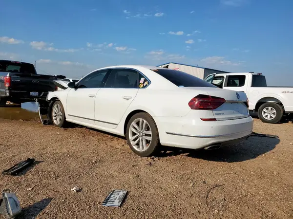 1VWCM7A3XHC066226 2017 VOLKSWAGEN PASSAT - Image 2