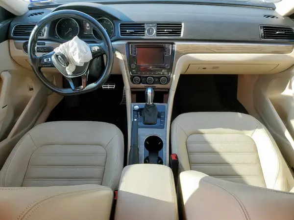 1VWCM7A3XHC066226 2017 VOLKSWAGEN PASSAT - Image 8