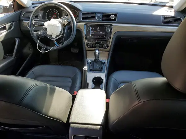 1VWCS7A30GC060486 2016 VOLKSWAGEN PASSAT - Image 8