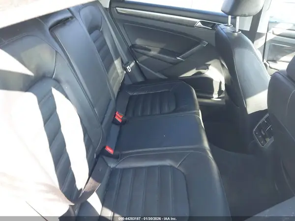 1VWCS7A33GC069313 2016 VOLKSWAGEN PASSAT - Image 8